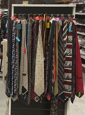 Go Green Thrift Store (Bryans Road, MD) - Neckties.